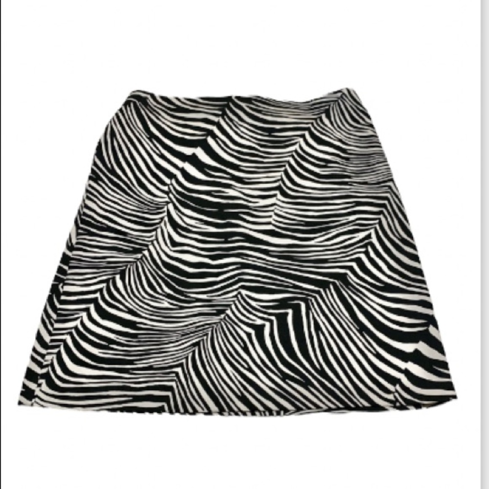 Ann Taylor Factory Zebra Print Skirt Size 8